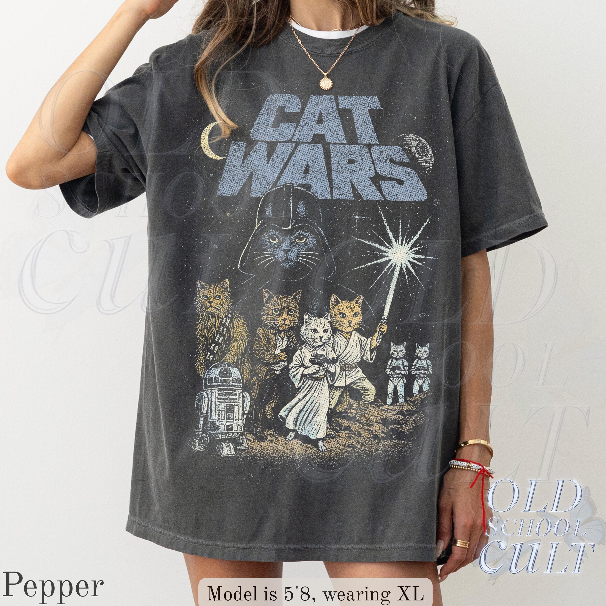 Cat Wars Vintage 90s Retro Space Cat Comfort Colors Tee Cat Warrior Cat Lovers Sci-Fi Nerdy Cat Tee