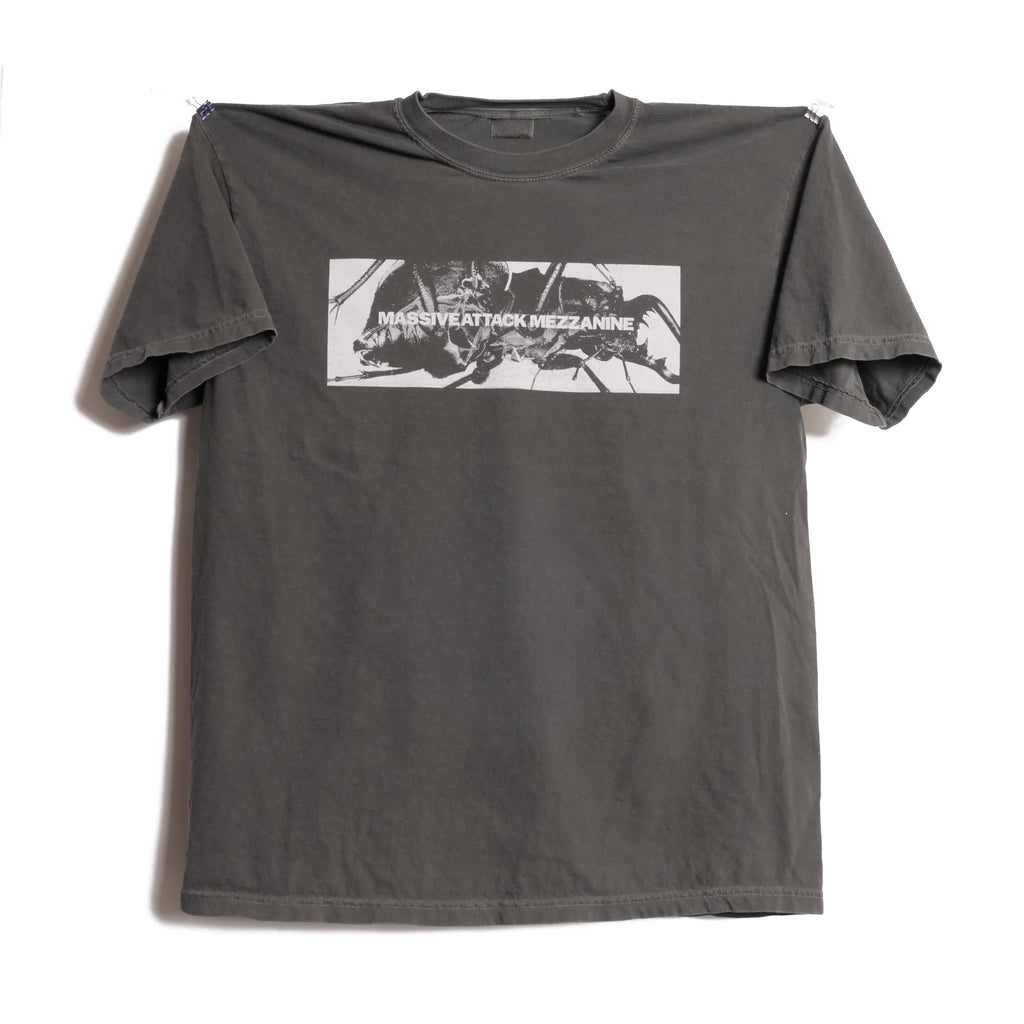 Massive Attack Mezzanine Band Tee English Trip Hop Collective Bristol England Alternative Tour Unfinished Sympathy Ultra Faded Xl