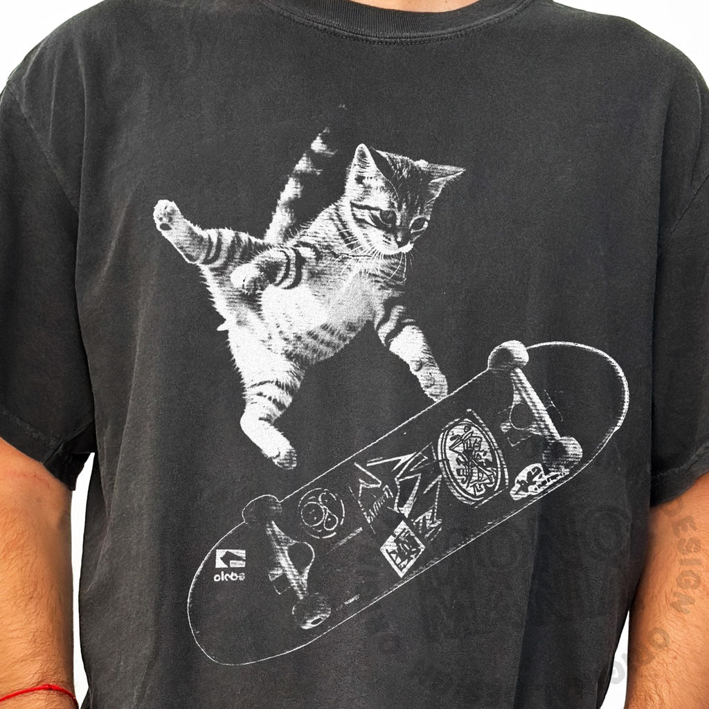 Retro Skateboarding Cat Vintage Kitten Punk Streetwear Tee Y2k Oversized