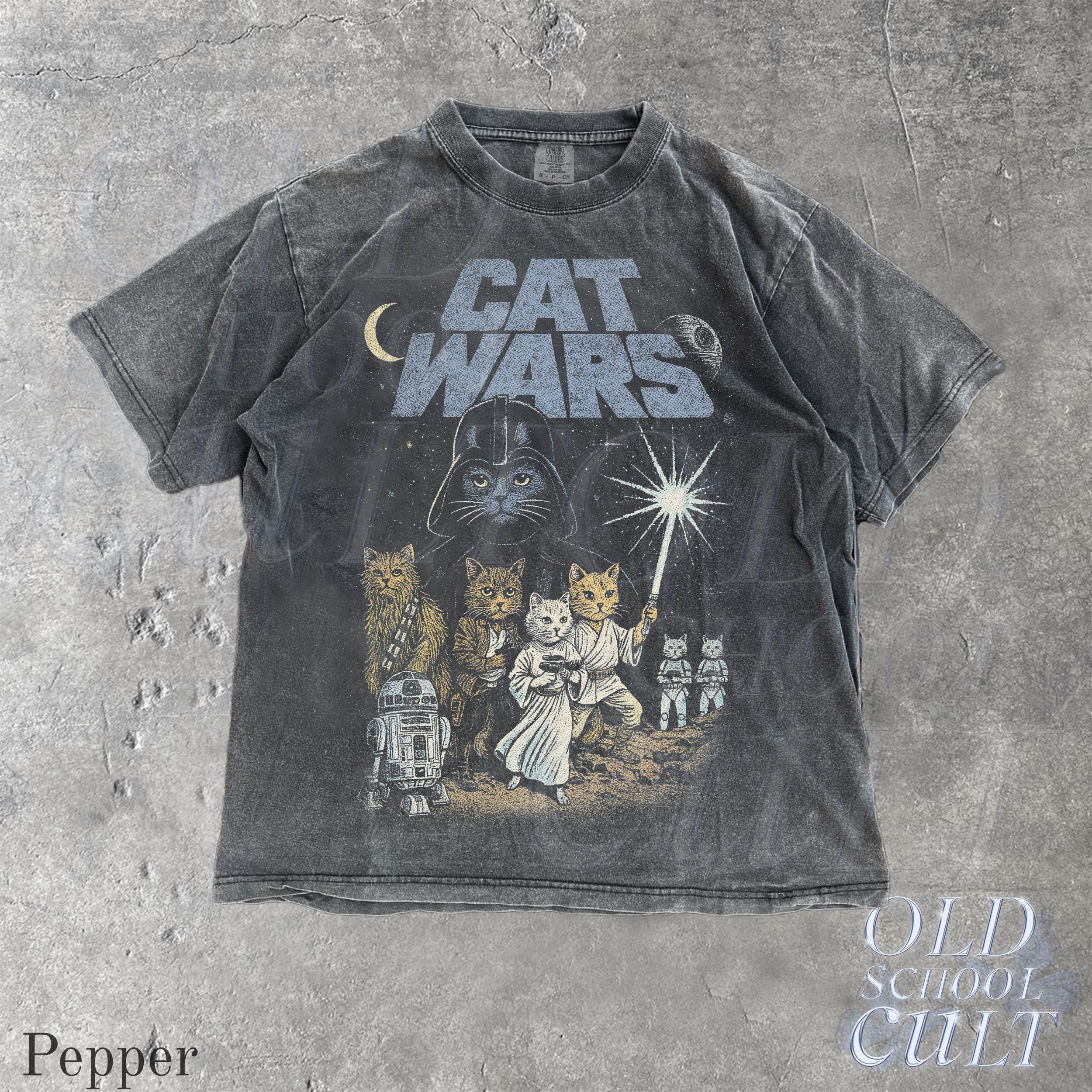 Cat Wars Vintage 90s Retro Space Cat Comfort Colors Tee Cat Warrior Cat Lovers Sci-Fi Nerdy Cat Tee
