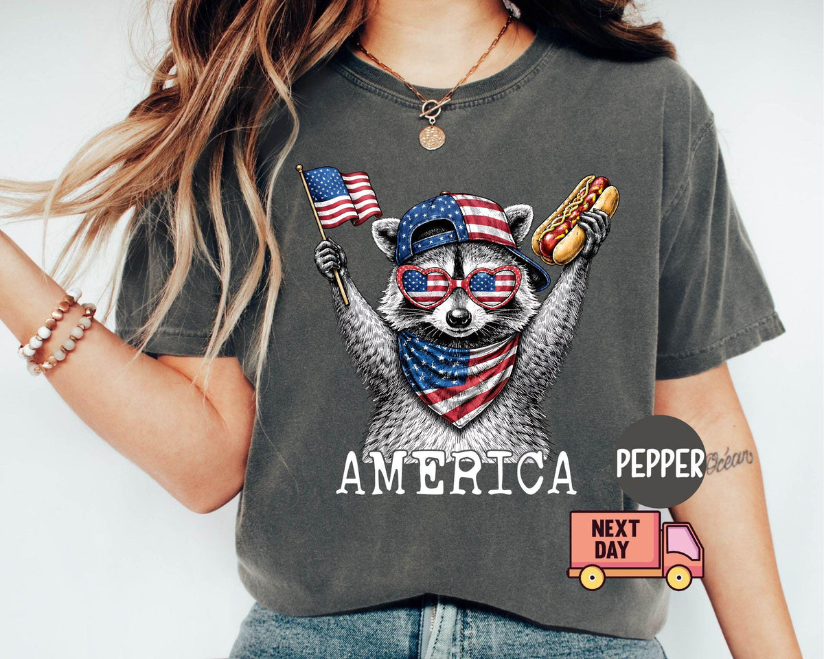 Comfort Colors America Raccoon Dog 4th July Raccoon Patriotic American Flag Tee Retro Usa Animal