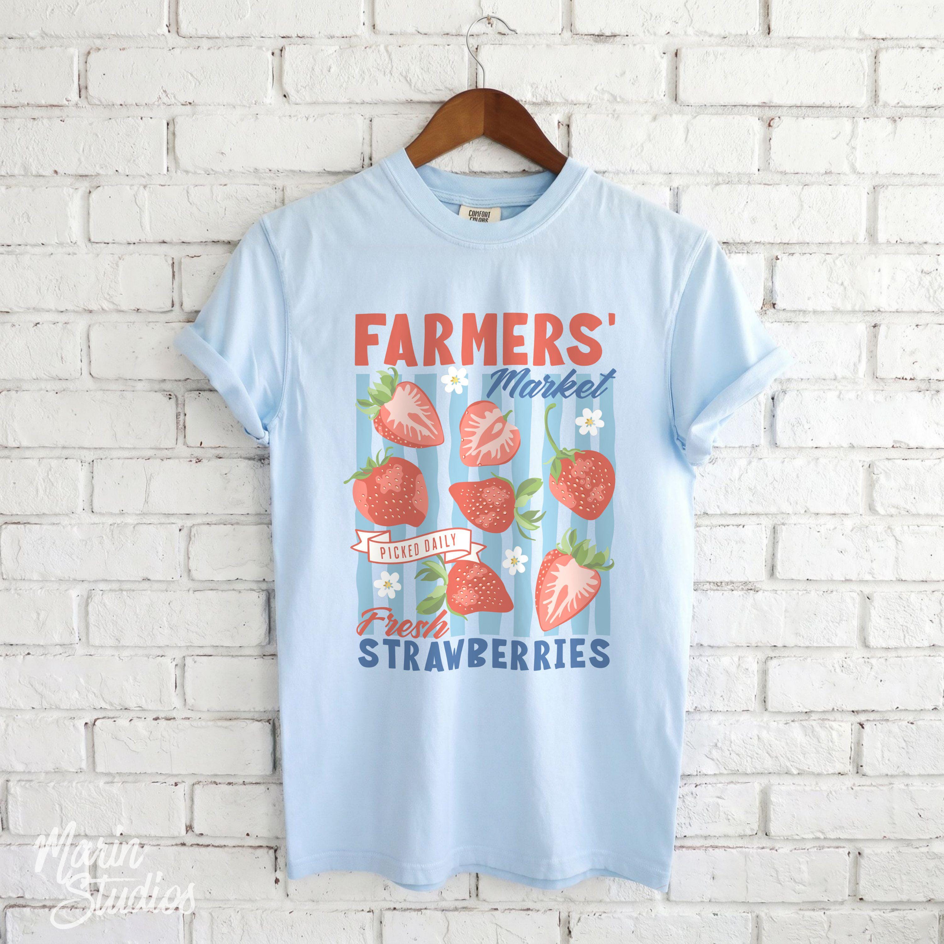 Farmers Market Strawberry Vintage Fruit Summer Foodie Unisex