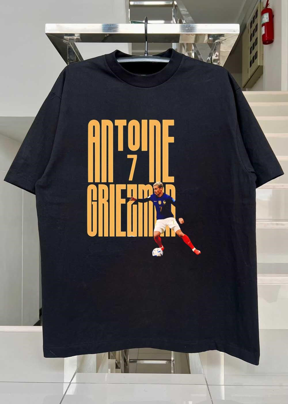 Football Fan Apparel Antoine Griezmann Dribbling the Ball Antoine Griezmann France Shirt
