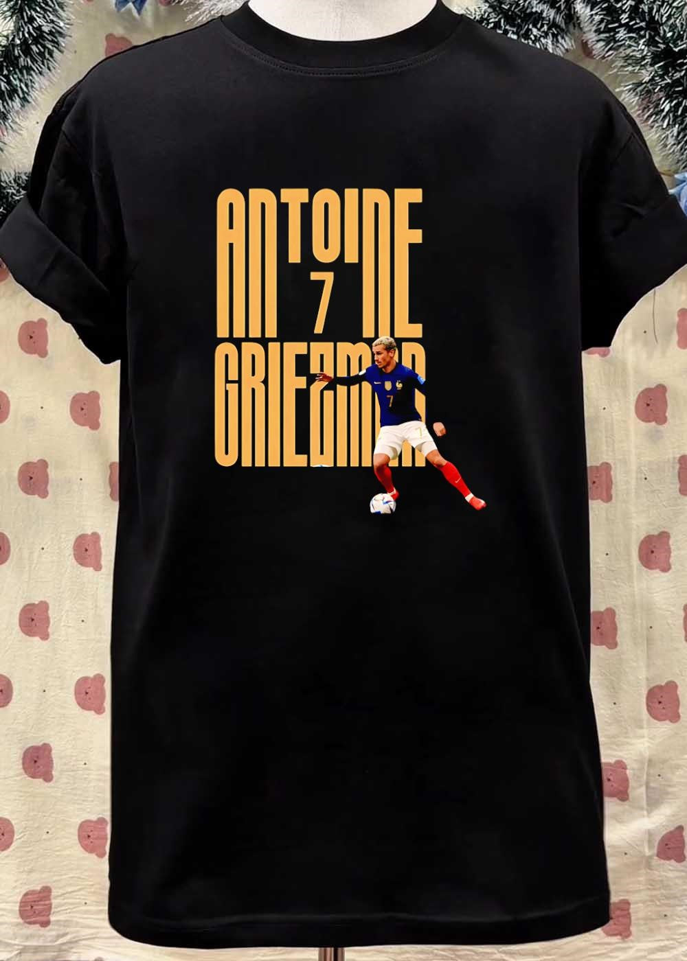 Football Fan Apparel Antoine Griezmann Dribbling the Ball Antoine Griezmann France Shirt