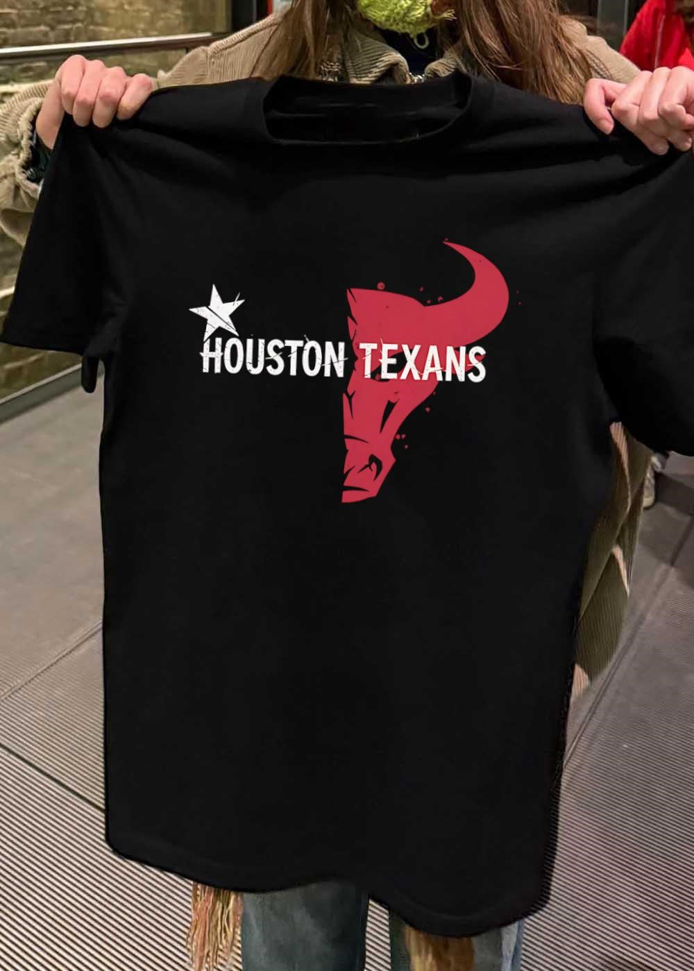 Houston Texans Distressed Star and Bull Head Logo T-Shirt