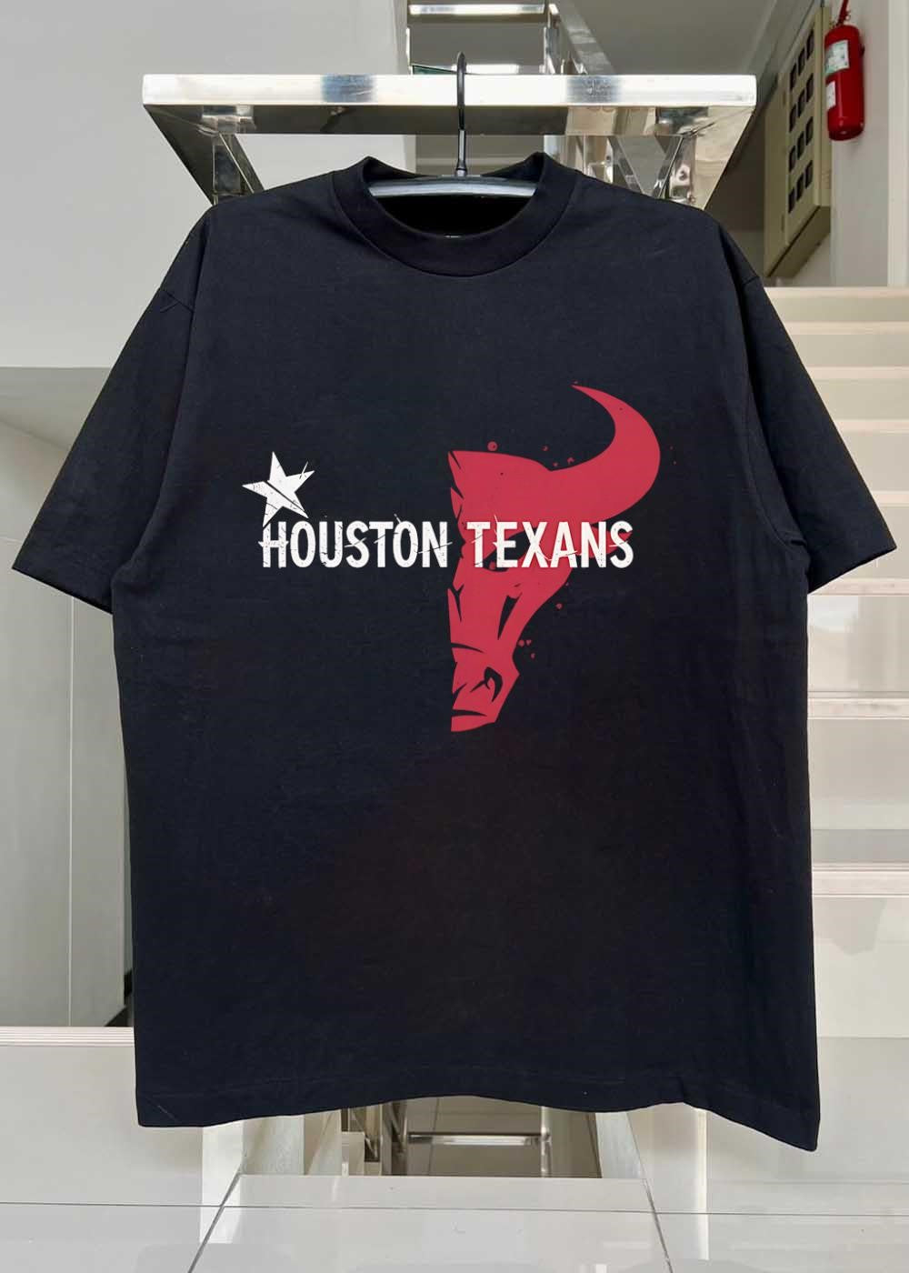 Houston Texans Distressed Star and Bull Head Logo T-Shirt