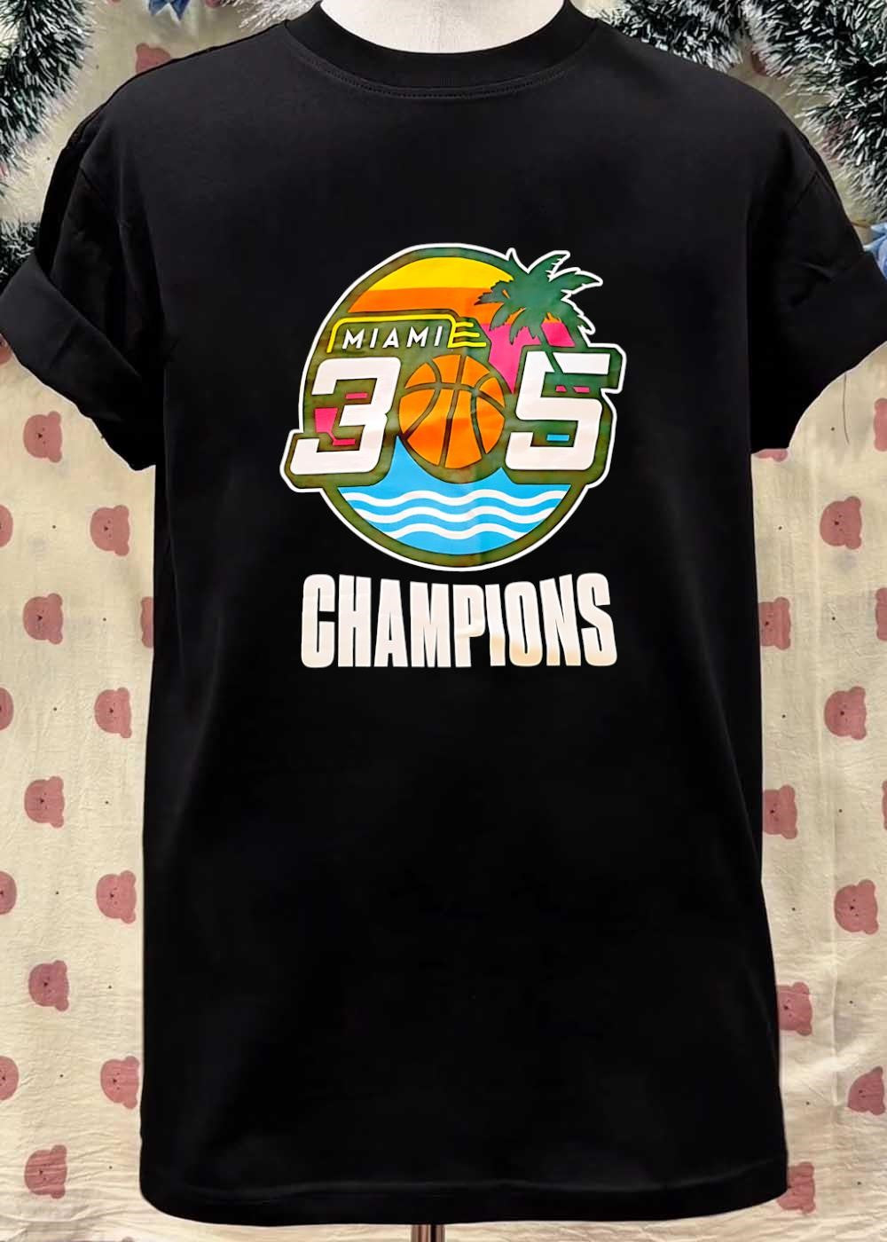 Miami 305 Champions Basketball Palm Tree Sunset Men’s T-Shirt