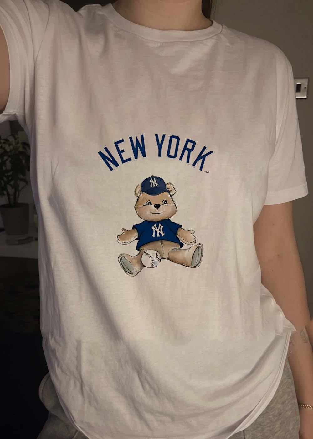 New York Yankees Teddy Bear Sitting with Baseball Youth T-Shirt