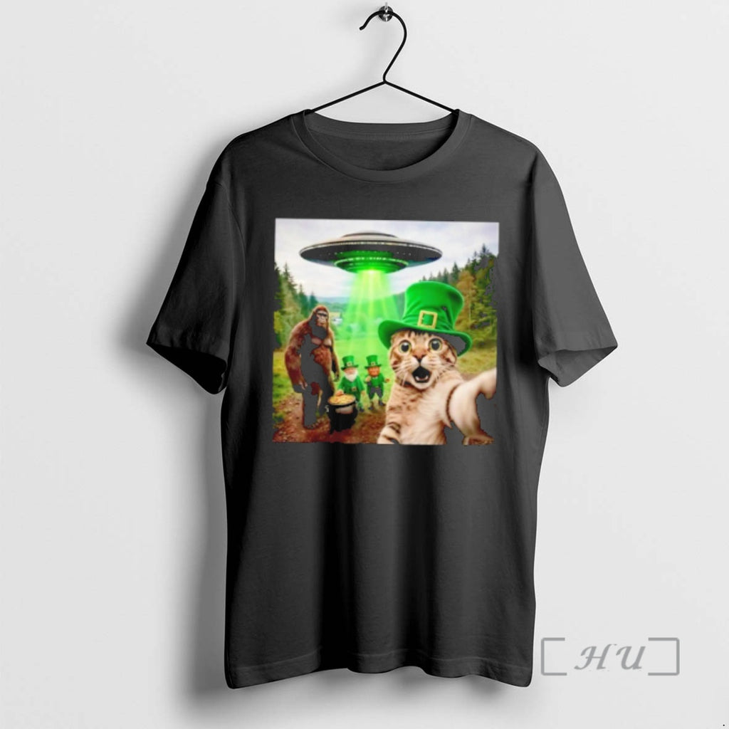 Officials Bigfoot Cat Selfie Funny St