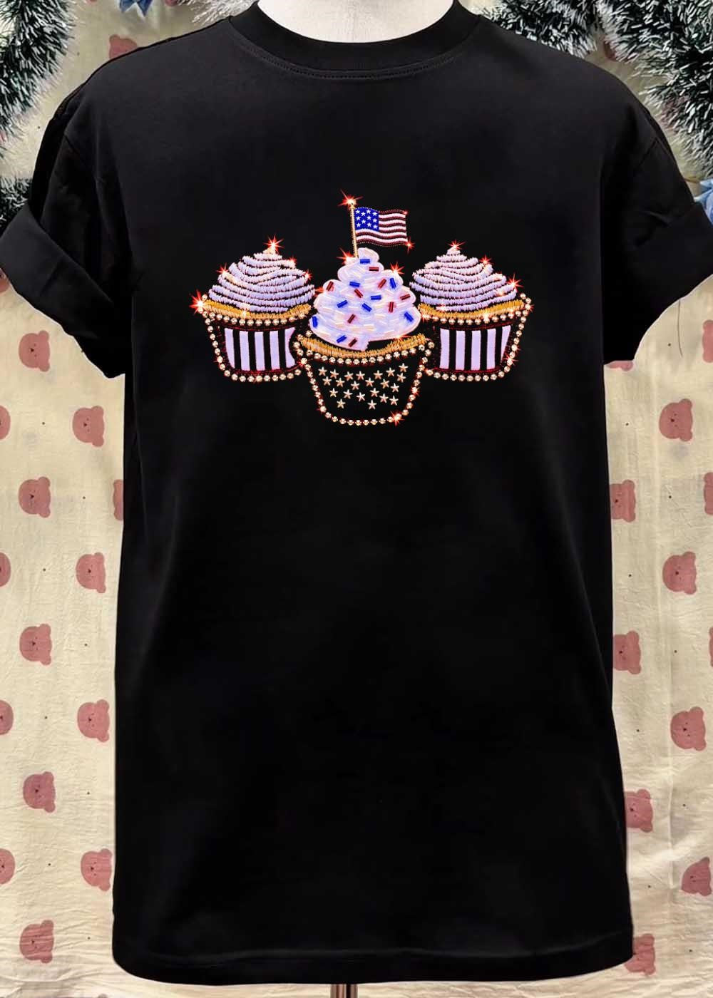 Patriotic Beaded Decor American Flag Patriotic Cupcake T-Shirt