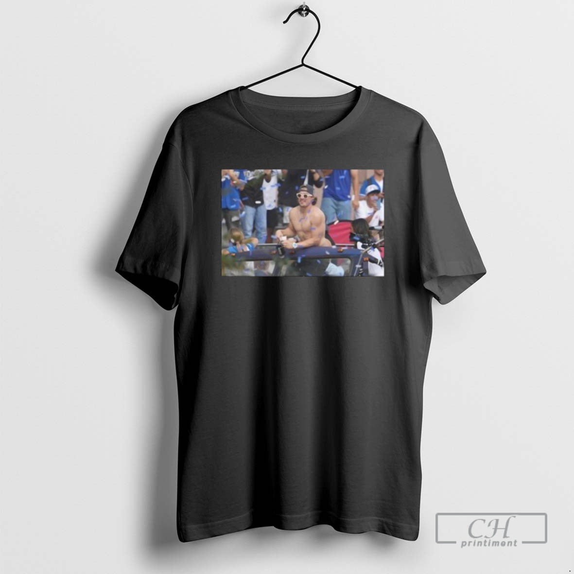 Premium Kike Hernandez Bare Ass Hanging Out During The Parade Los Angeles Dodgers Shirt Sweater