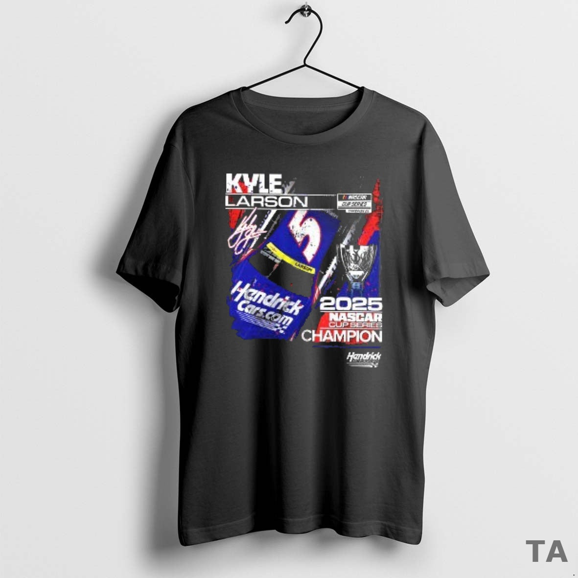Top Kyle Larson 2025 Nascar Cup Series Champion Hendrick Motorsports Team T Shirt Sweater