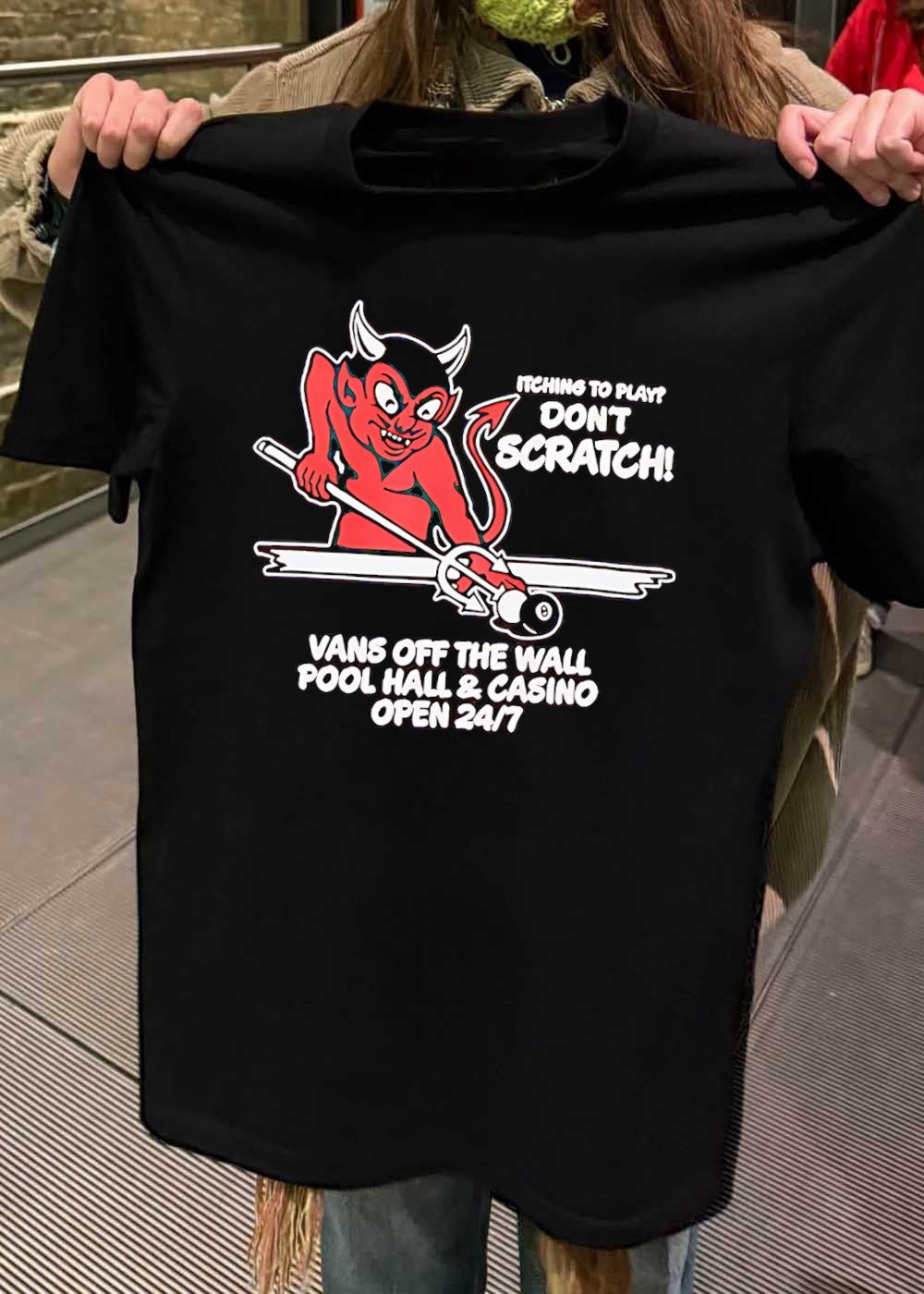 Vans Off the Wall Pool Hall & Casino’ Itching to Play’ Dont Scratch! T-Shirt