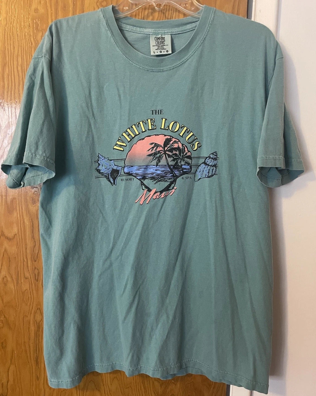 The White Lotus HBO Season 1 Maui T Shirt Size Large Green Hawaii Comfort Colors