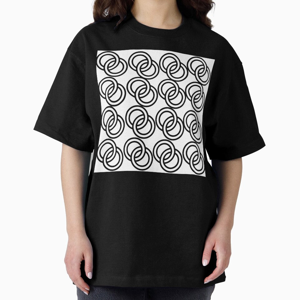 Black Overlapping Circles on White – Modern Geometric Pattern Design by Cultradesign