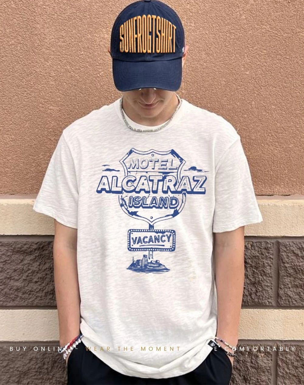 Motel Alcatraz island vacancy tag shirt
