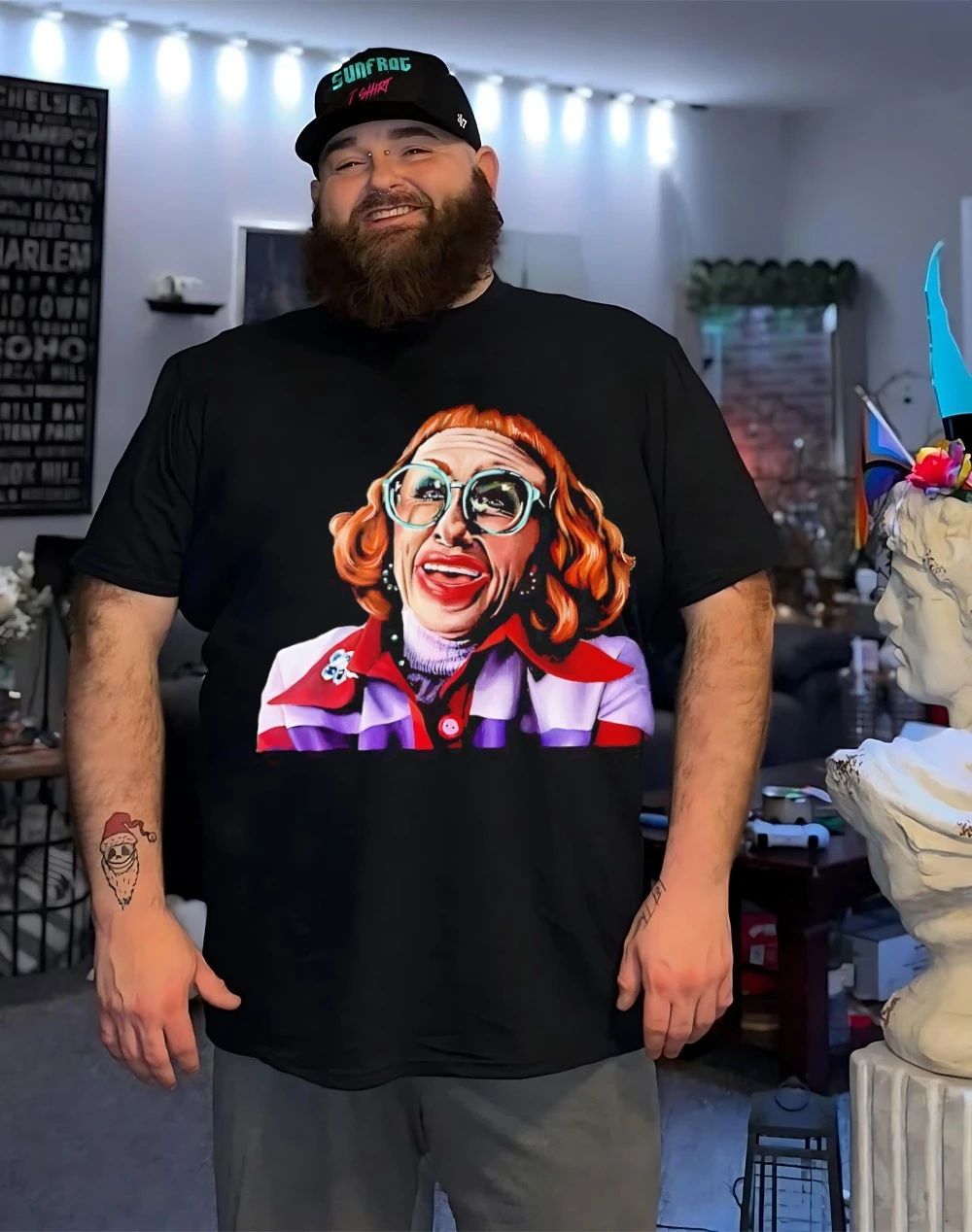 Aunt Gladys Weapons portrait shirt